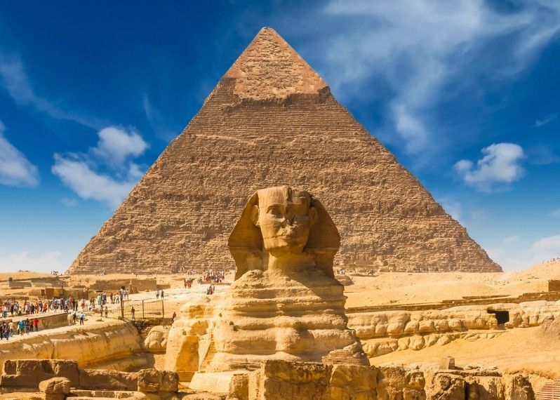 La Sfinge e le piramidi di Giza, Egitto.
©Anton Belo/Shutterstock
