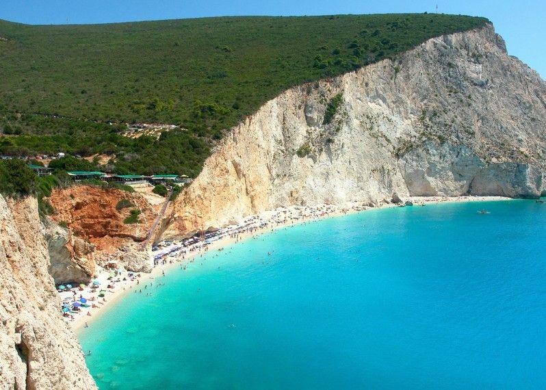 La spiaggia di Katsiki beach, a Lefkada, Grecia.
©Yiannis Papadimitriou/Shutterstock
