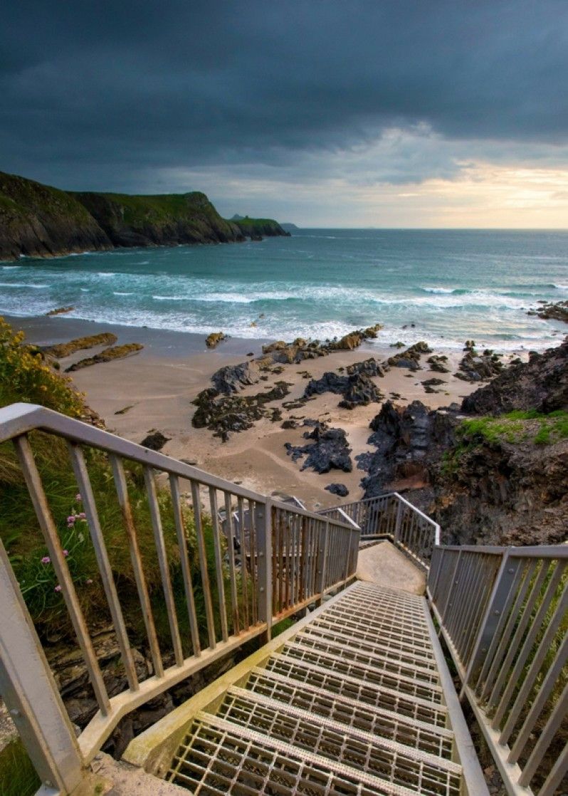 La spiaggia di Traeth LLyfn, a St David’s in Pembrokeshire, Galles. ©Michael Roberts/Getty Images