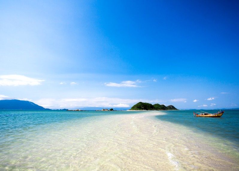 La spiaggia paradisiaca di Nha Trang, Vietnam.