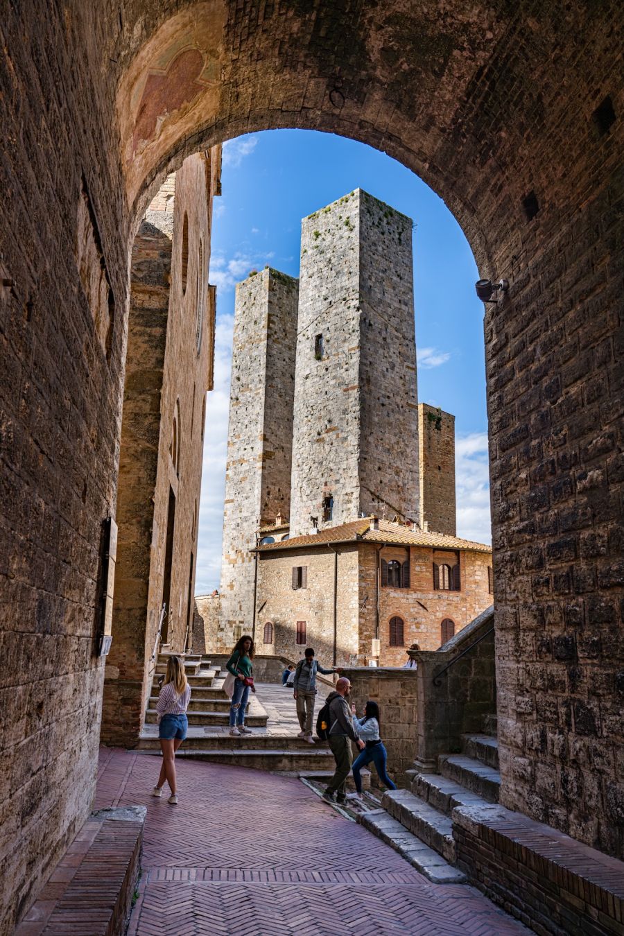 Nel centro storico di San Gimignano © Ivo Antonie de Rooij / Shutterstock