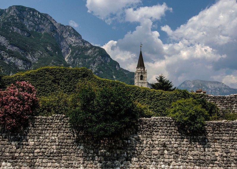 Le antiche mura di Venzone, Friuli Venezia Giulia. © Ulderica Da Pozzo