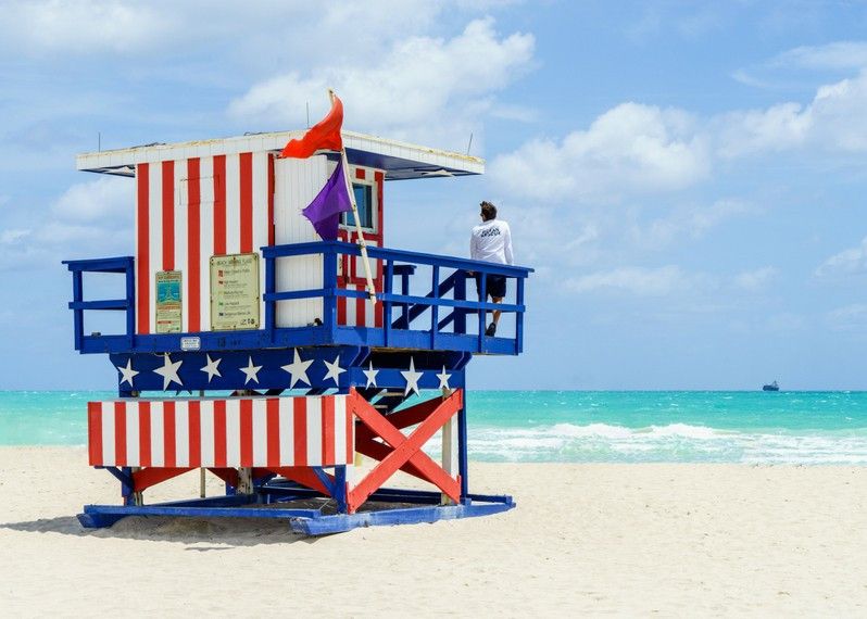Le caratteristiche torrette di salvataggio di South Beach, Miami, Florida.
©Olga Yudina/Shutterstock