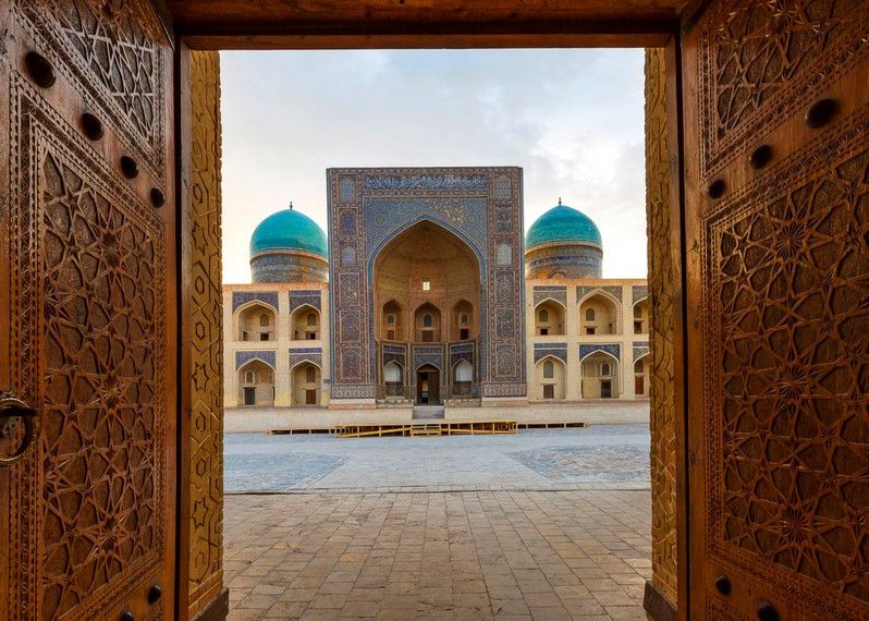 Le cupole blu della Madressa a Bukhara, Uzbekistan.
©Ozbalci/Getty Images