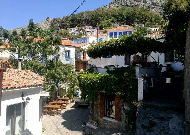 Le pittoresche case di Hóra, Samotracia,Grecia. © Giulia Grimaldi/Lonely Planet Italia