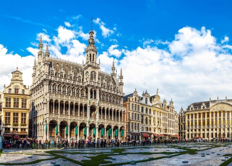 L'elegante Grand Place, Bruxelles.
©S-F/Shutterstock
