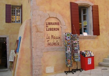 Libreria è poesia, nel Roussillon © Fotografia di Paolo Mussano