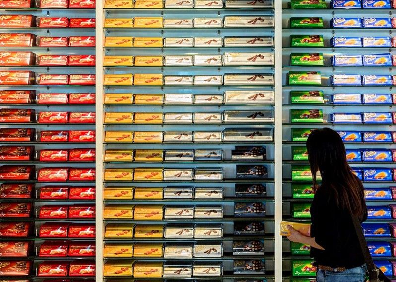 L'imbarazzo della scelta nell'antica fabbrica di cioccolato Cailler a Broc, Svizzera. ©Carsten Reisinger/Shutterstock