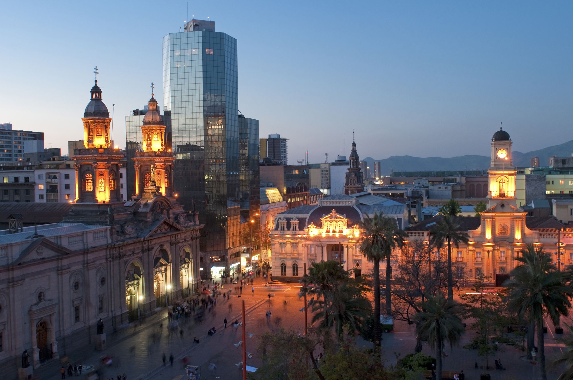 Plaza De Armas al tramonto, Santiago del Cile ©stockstudioX/Getty Images
