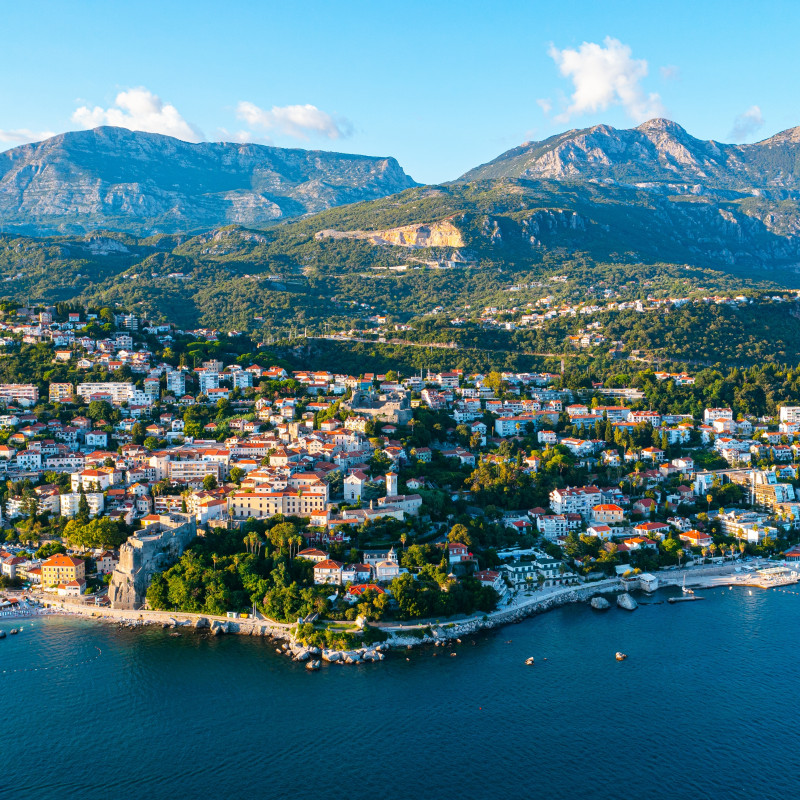 Montenegro, la costa a Herceg Novi. Credits foxychka / Shutterstock