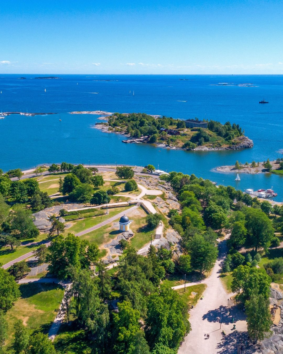 La vista dal parco Kaivopuisto ©Omar El Mrabt Photo courtesy by Helsinki Material Bank