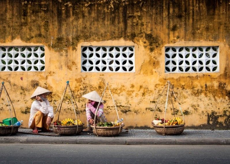 Mercato tra le strade di Hoi An, Vietnam. ©Chris Singshinsuk/Shutterstock