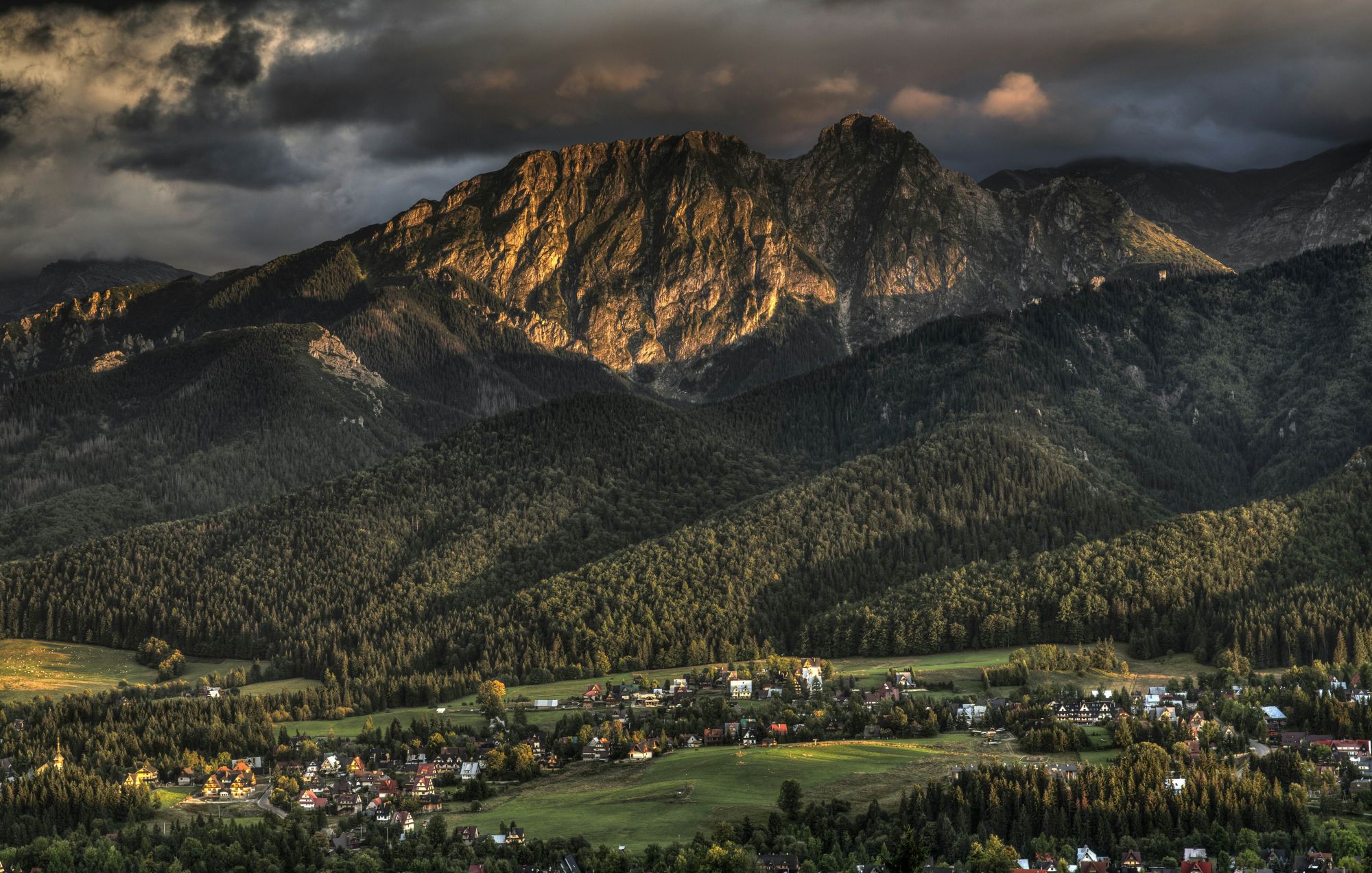 Zakopane è la porta d’accesso al Monte Giewont, sui Tatra. © Krzysztof Hanusiak Photography/Getty Images
