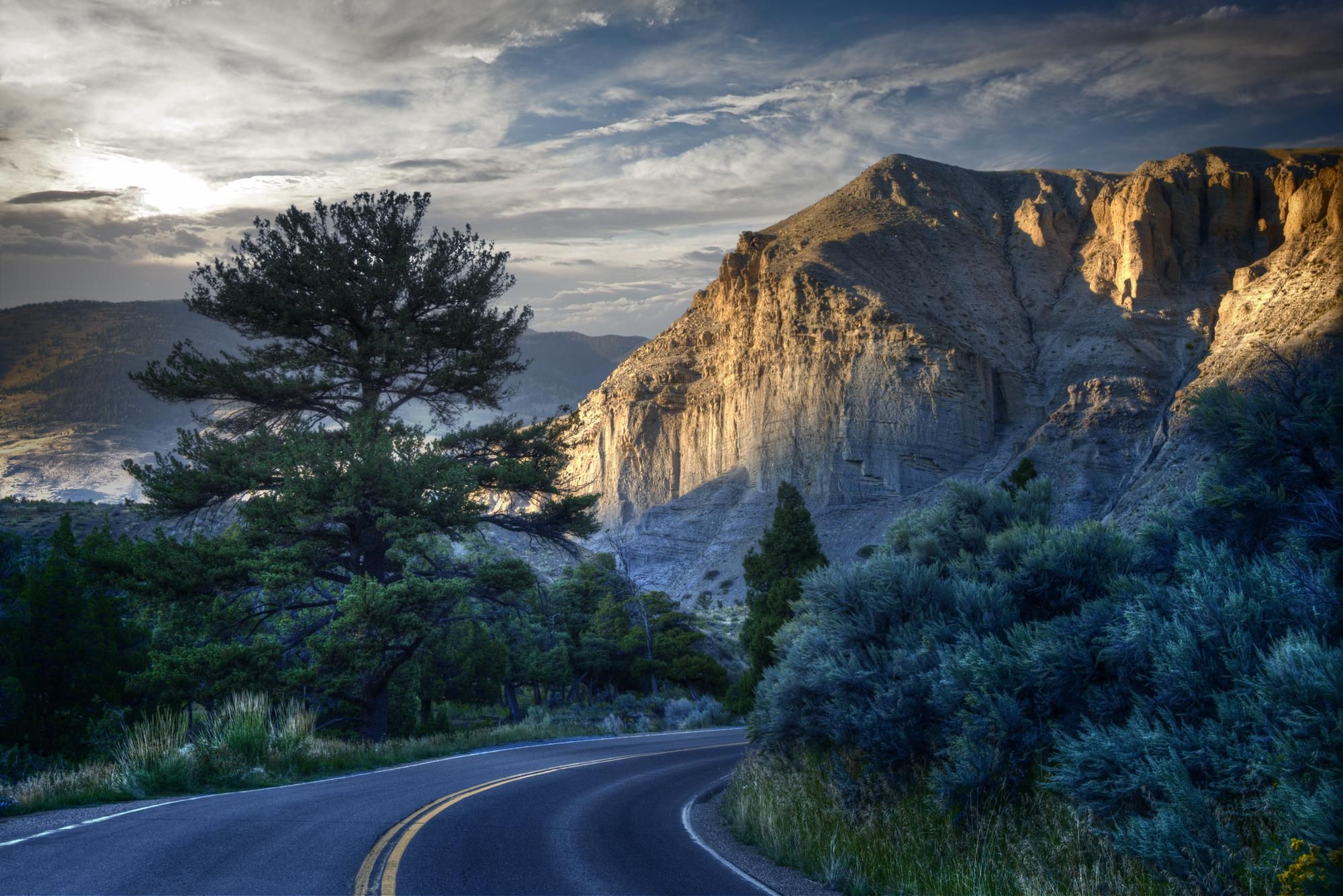 Un viaggio on the road nelle Rocky Mountains è un viaggio epico all’insegna della natura selvaggia ©Royalty Free Commercial