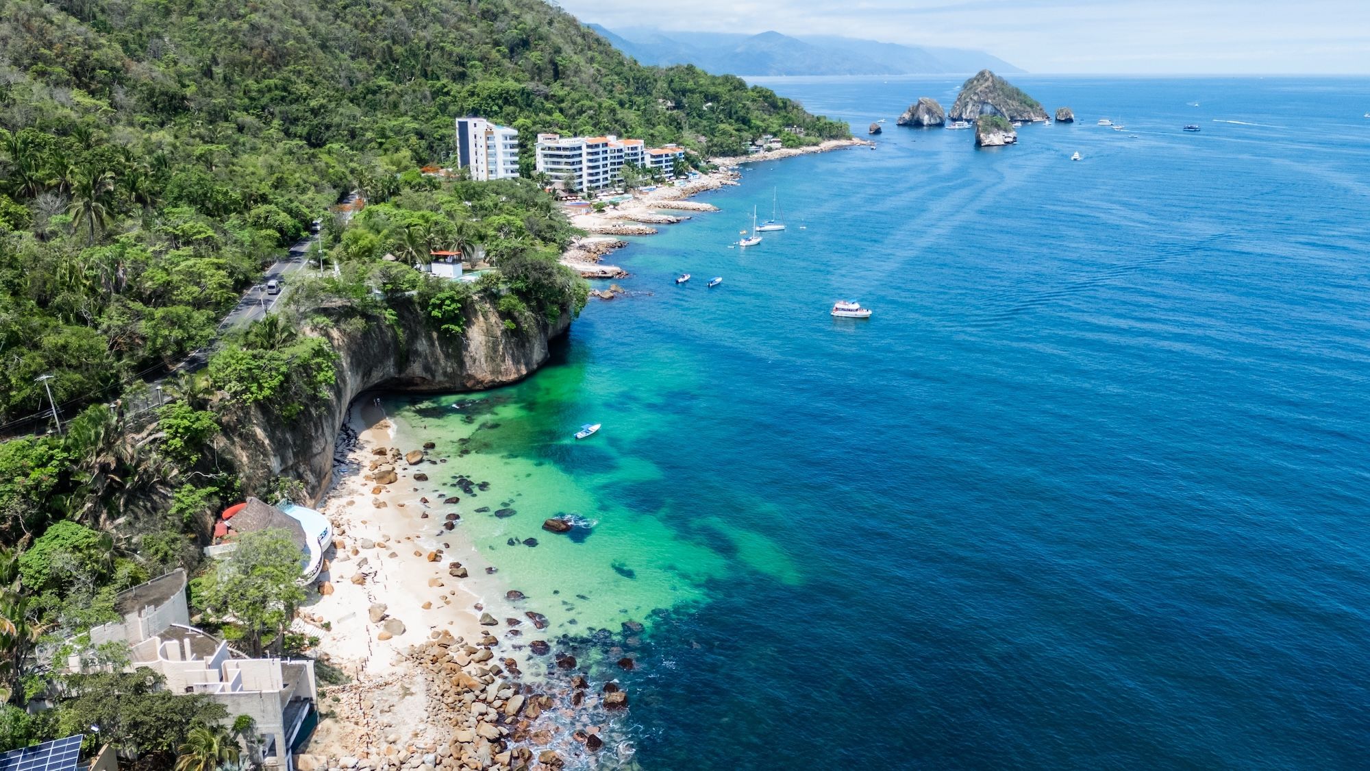 Paredon Beach ©Carlos O. Flores
/Shutterstock