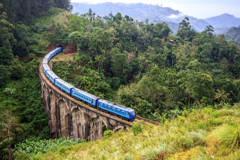 Non sopportate il caldo? Spostatevi verso le colline dello Sri Lanka per il tè, i templi e le escursioni. © alex_aladdin / Shutterstock