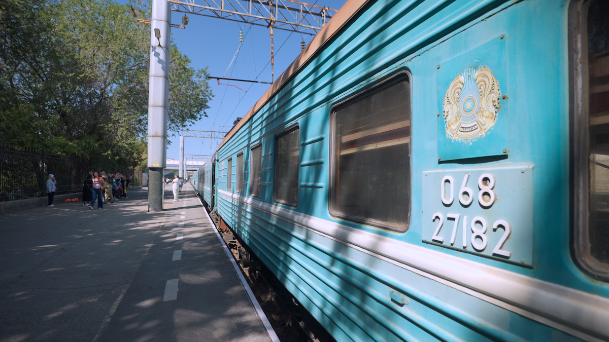 Il treno 068 per Almaty; © Luca Schilirò