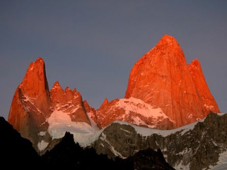Patagonia, Fitz Roy all'alba - fotografia di Adriano Ongaro