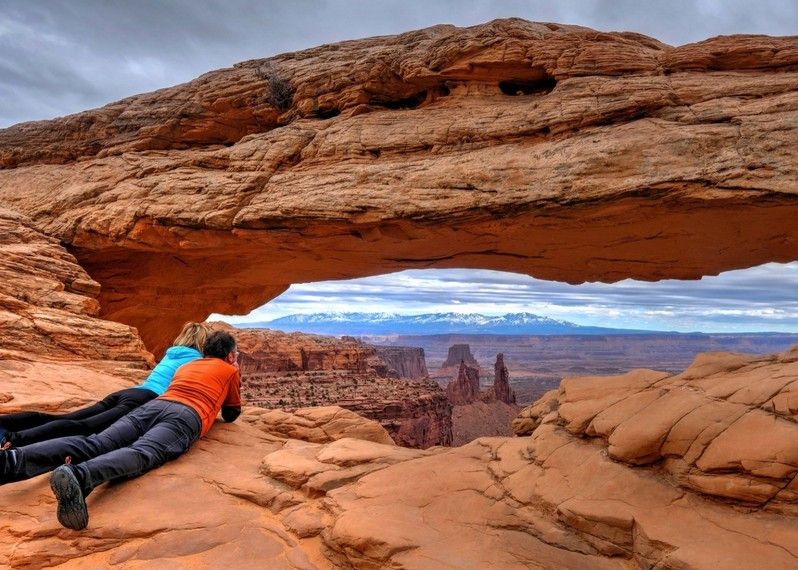 Per quanto si cerchi di risparmiare, certi panorami valgono ogni centesimo. Canyonlands National Park, Utah, Stati Uniti. ©Marina Poushkina/Shuttersto