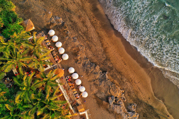 Alcuni dei migliori resort al mondo si trovano nei dintorni di Ubud e al sud di Bali  ©Christian Nugroho/Shutterstock