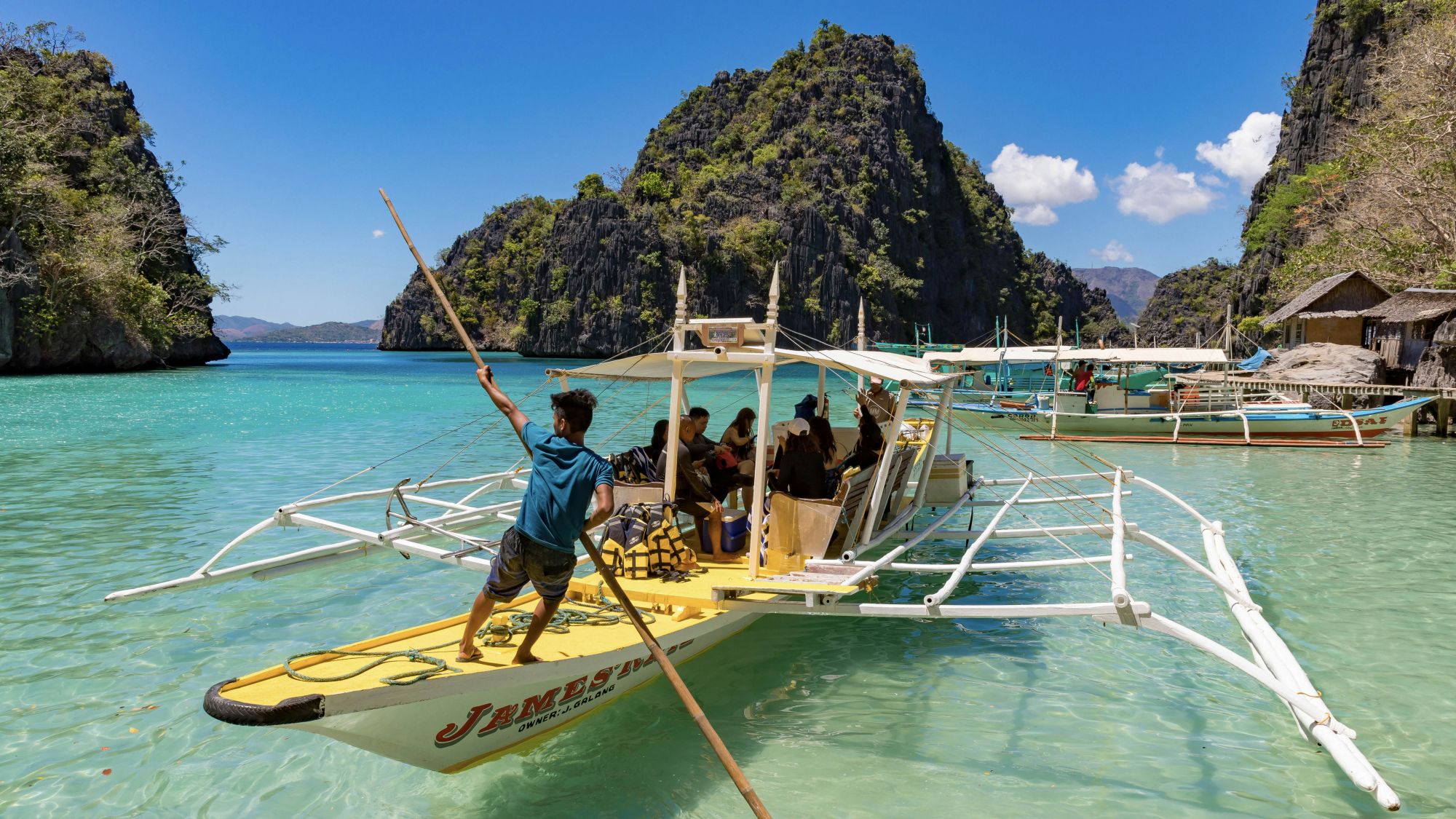 Gli spostamenti tra le isole delle Filippine possono richiedere un po’ di tempo: assaporate ogni minuto. © Adrian Baker/Shutterstock