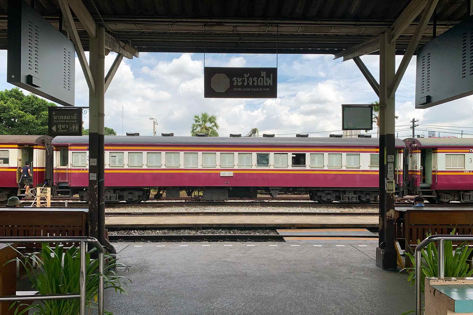 La stazione di Thonburi, a Bangkok, Thailandia ©Lisa Zillio