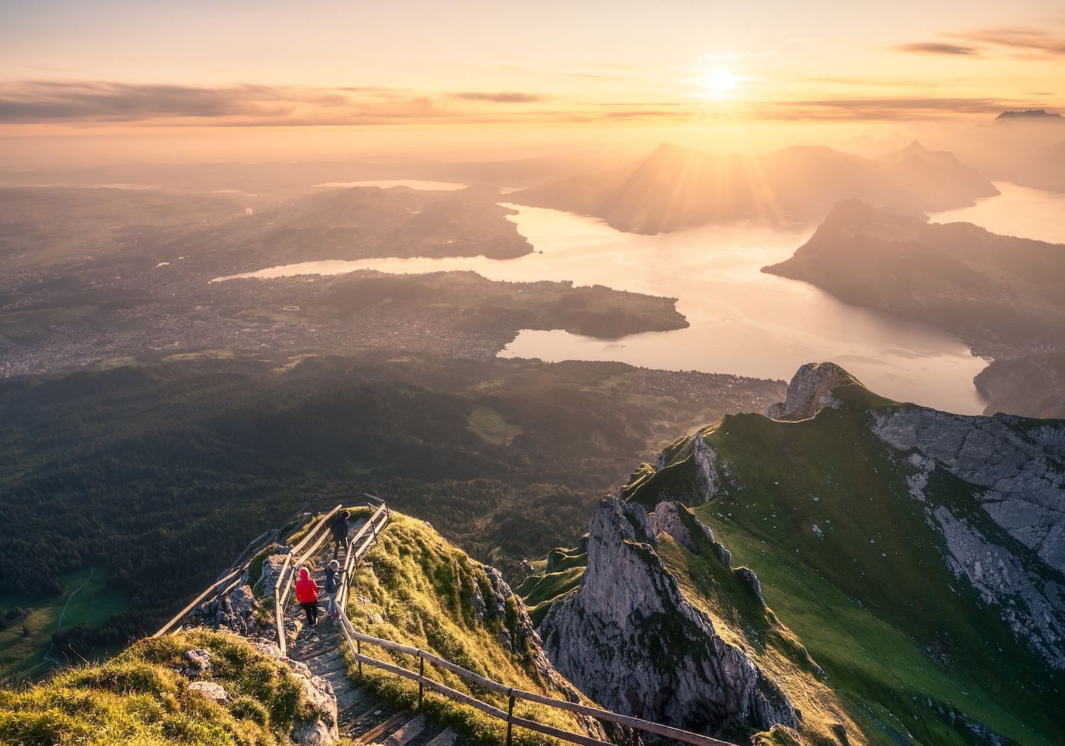 Panorama dal Pilatus. Credits Switzerland Tourism / Michael Sidofsky