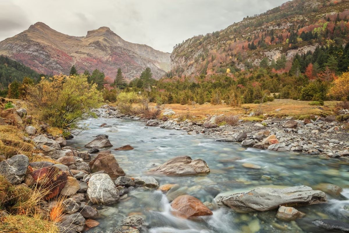 La valle di Bujaruelo, al confine con il Parco Nazionale di Ordesa e Monte Perdido. Jose Arcos Aguilar/Shutterstock