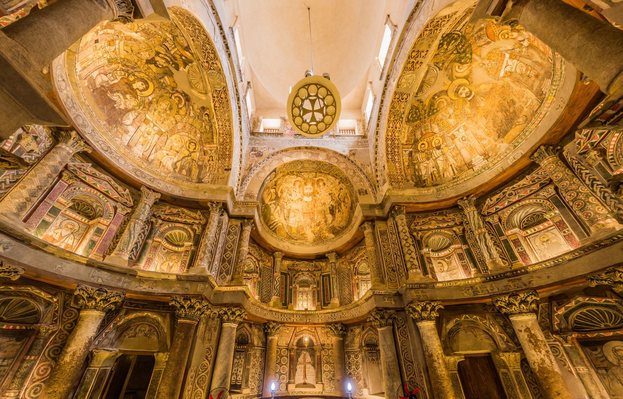 L’interno del Monastero Rosso ©Matyas Rehak /Shutterstock