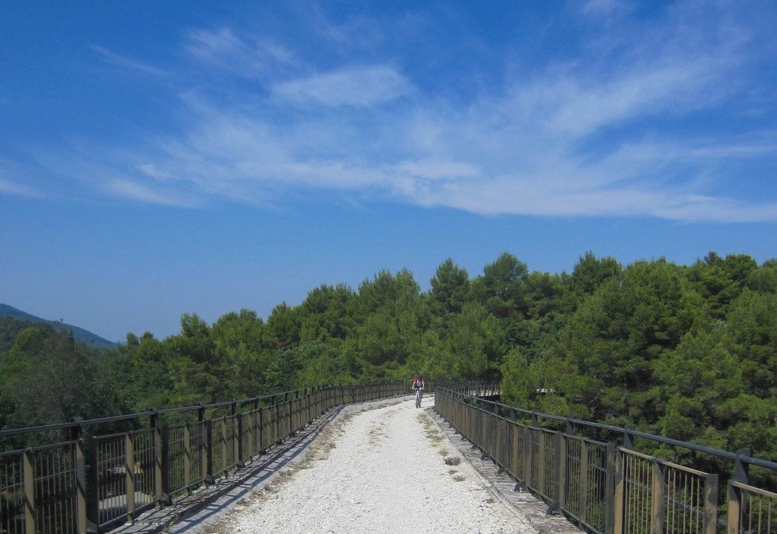 Lungo la ciclabile Spoleto-Norcia. Credits Some pictures here / Shutterstock