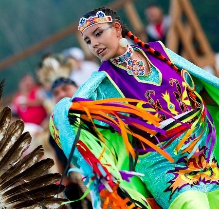 Un momento del Grand Portage Rendezvous Days Celebration Pow Wow. Credits Stephen Hoglund