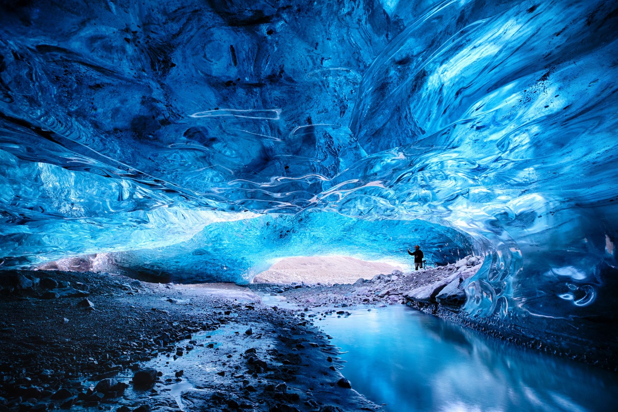 Evitate le grotte senza l’attrezzatura adeguata e una guida © Jane Rix / Shutterstock
