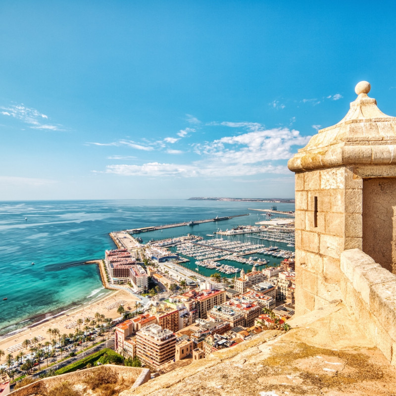 Alicante è la base perfetta pr scoprire le spiagge della Costa Blanca©RomanSlavik/Shutterstock