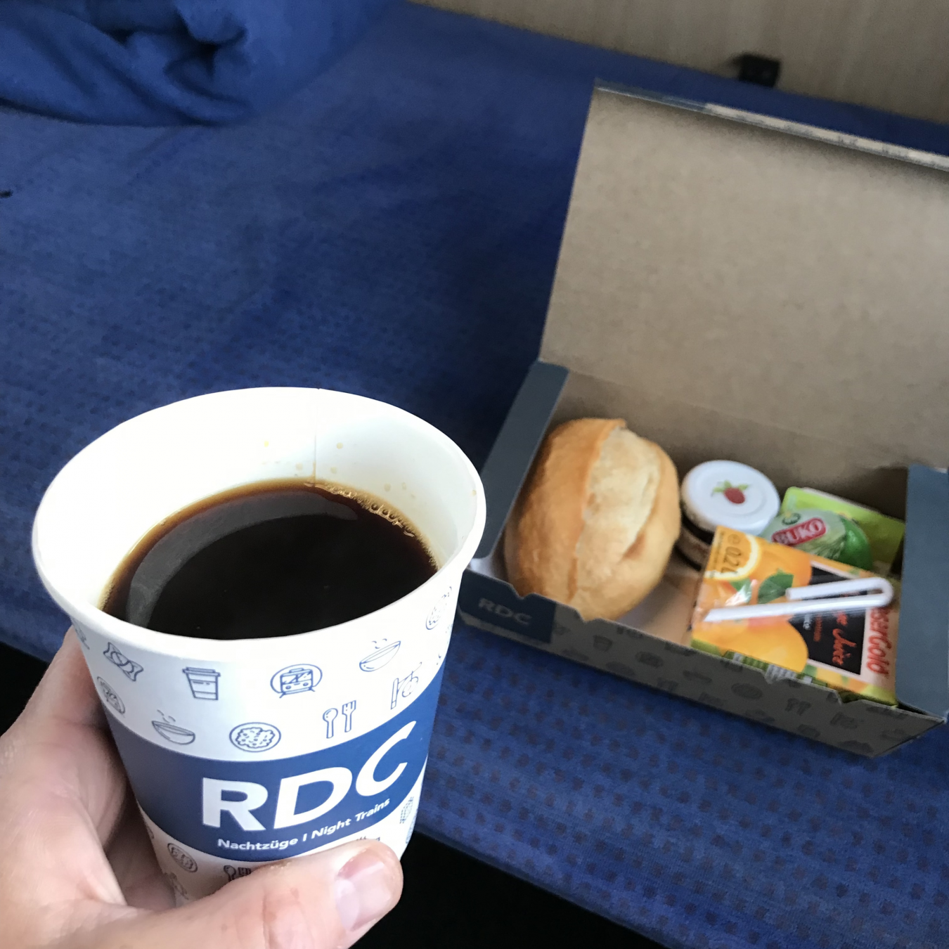 Colazione a bordo © Tom Hall / Lonely Planet
