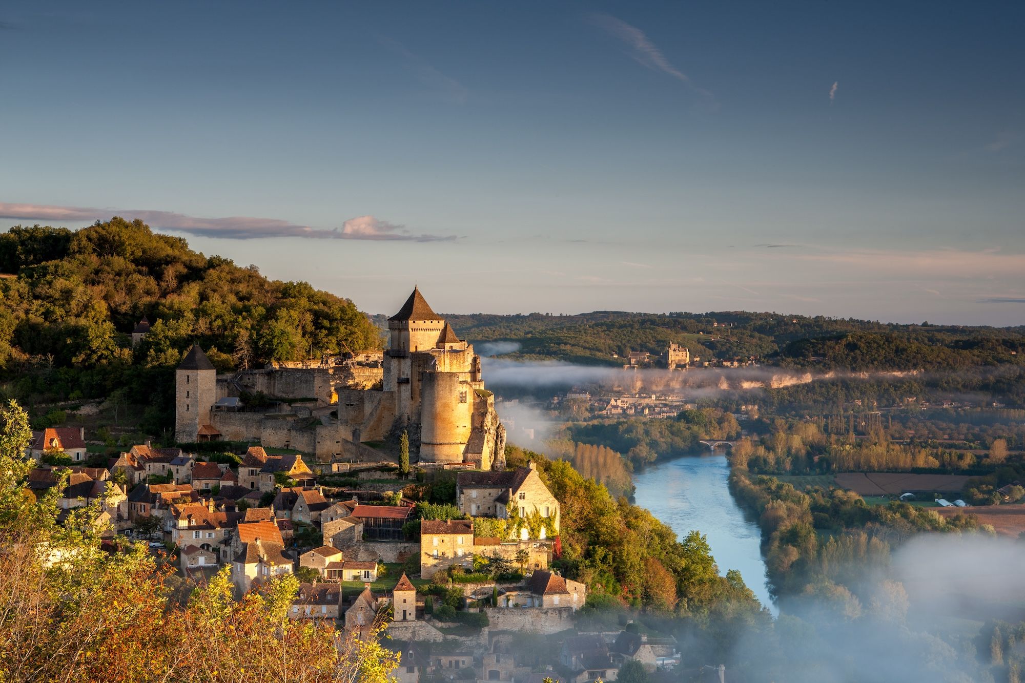 Il borgo di Chateau Castlenaud in Dordogne ©Gareth Kirkland/Shutterstock