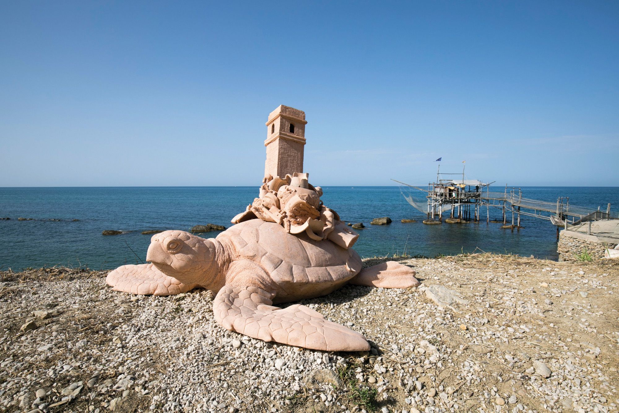Una delle opere permanenti a Rocca San Giovani (CH): Victor Fotso Nyie, The Ancestor visit, 2022. Ph ©Andrea Fiordigiglio