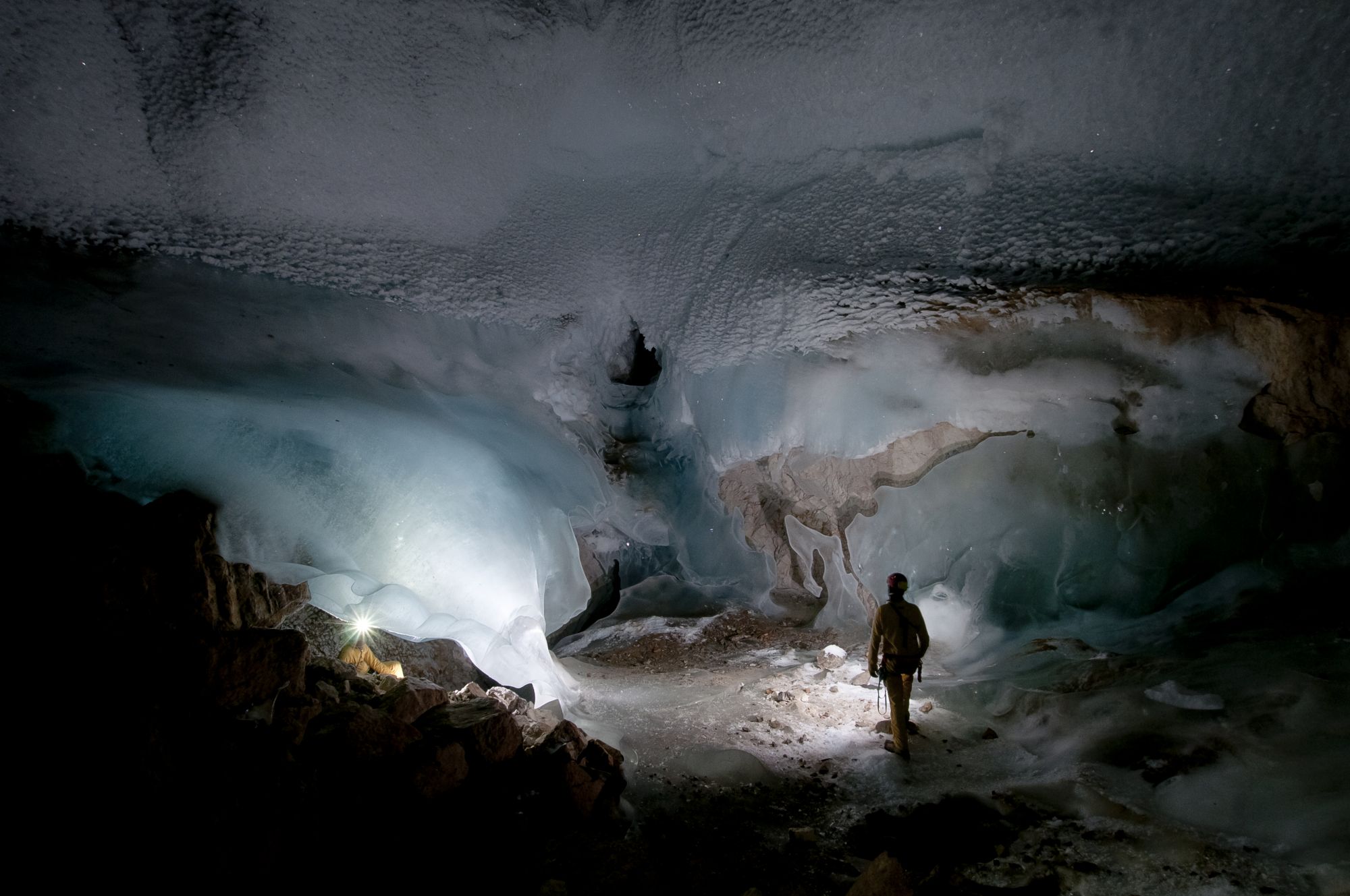 Dentro una grotta a Samarcanda