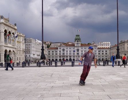 Trieste, pattinando in Piazza dell'Unità d'Italia © Fotografia di Marco Taliani
