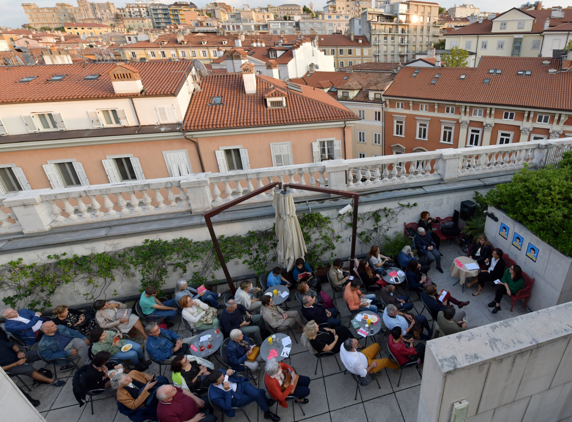 Triestebookfest pubblico sulla terrazza