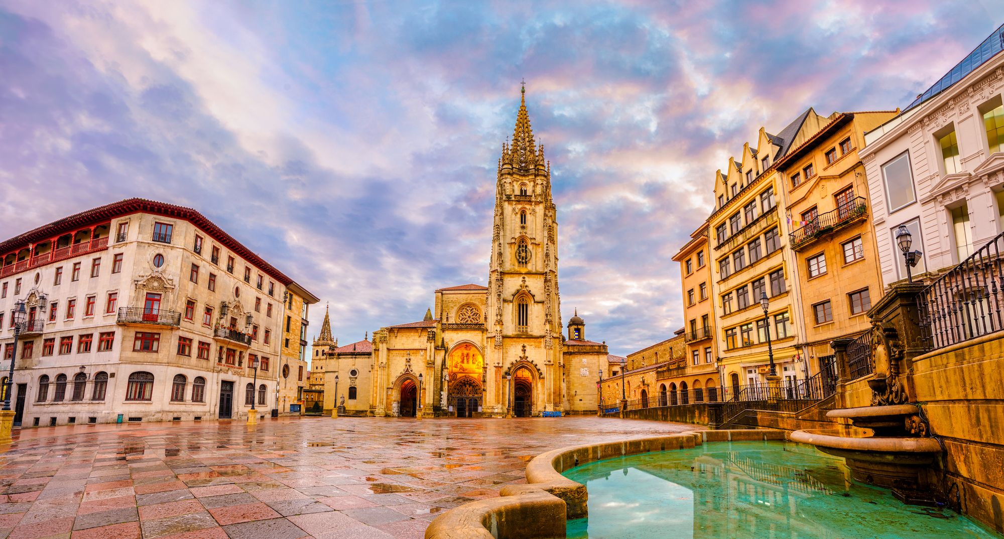 Oviedo, capoluogo delle Asturie © LucVi/Shutterstock