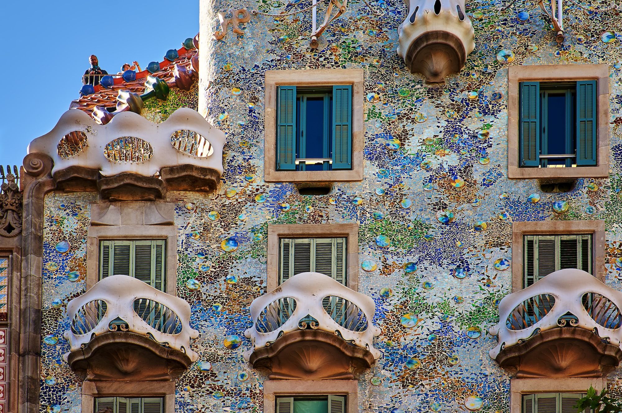 I trencadís che rivestono la facciata ©LuisPinaPhotography / Shutterstock