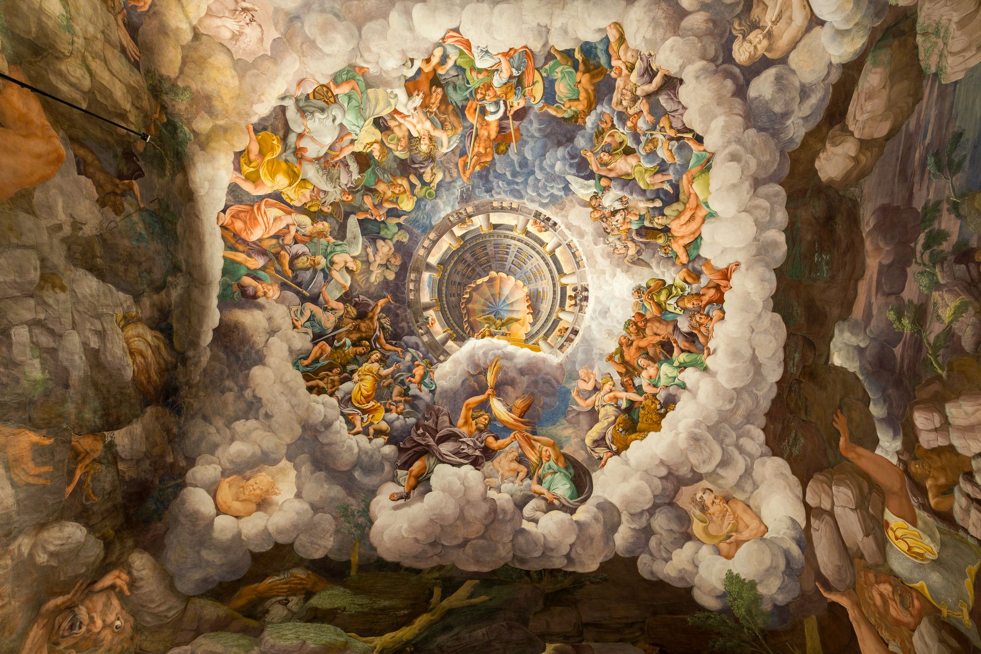 Affresco all’interno di Palazzo Te a Mantova, ©wjarek / Shutterstock