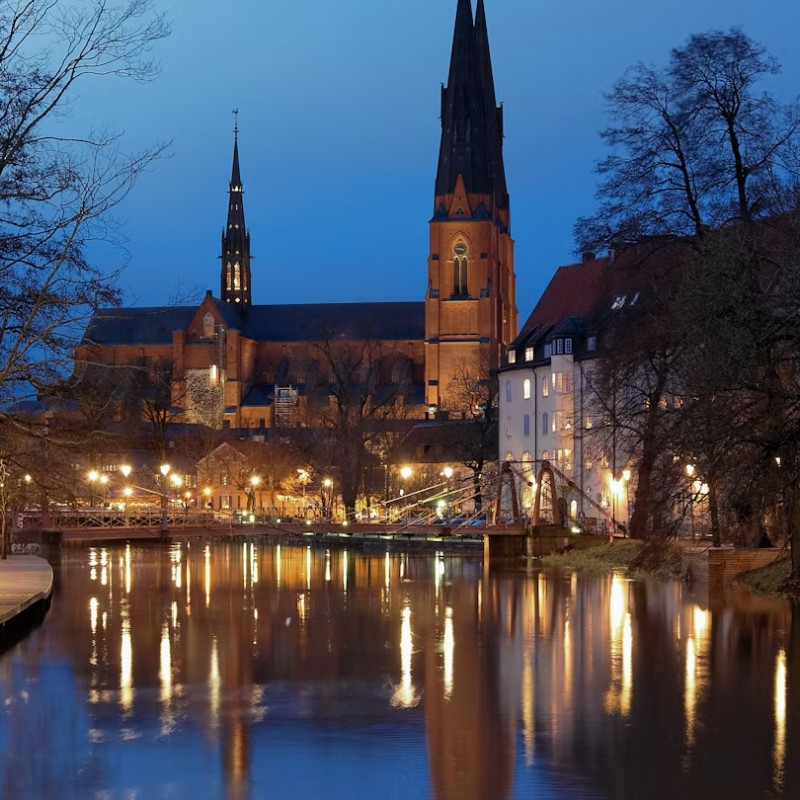 La cattedrale di notte, Uppsala, Svezia. Mikhail Markovskiy/Shutterstock