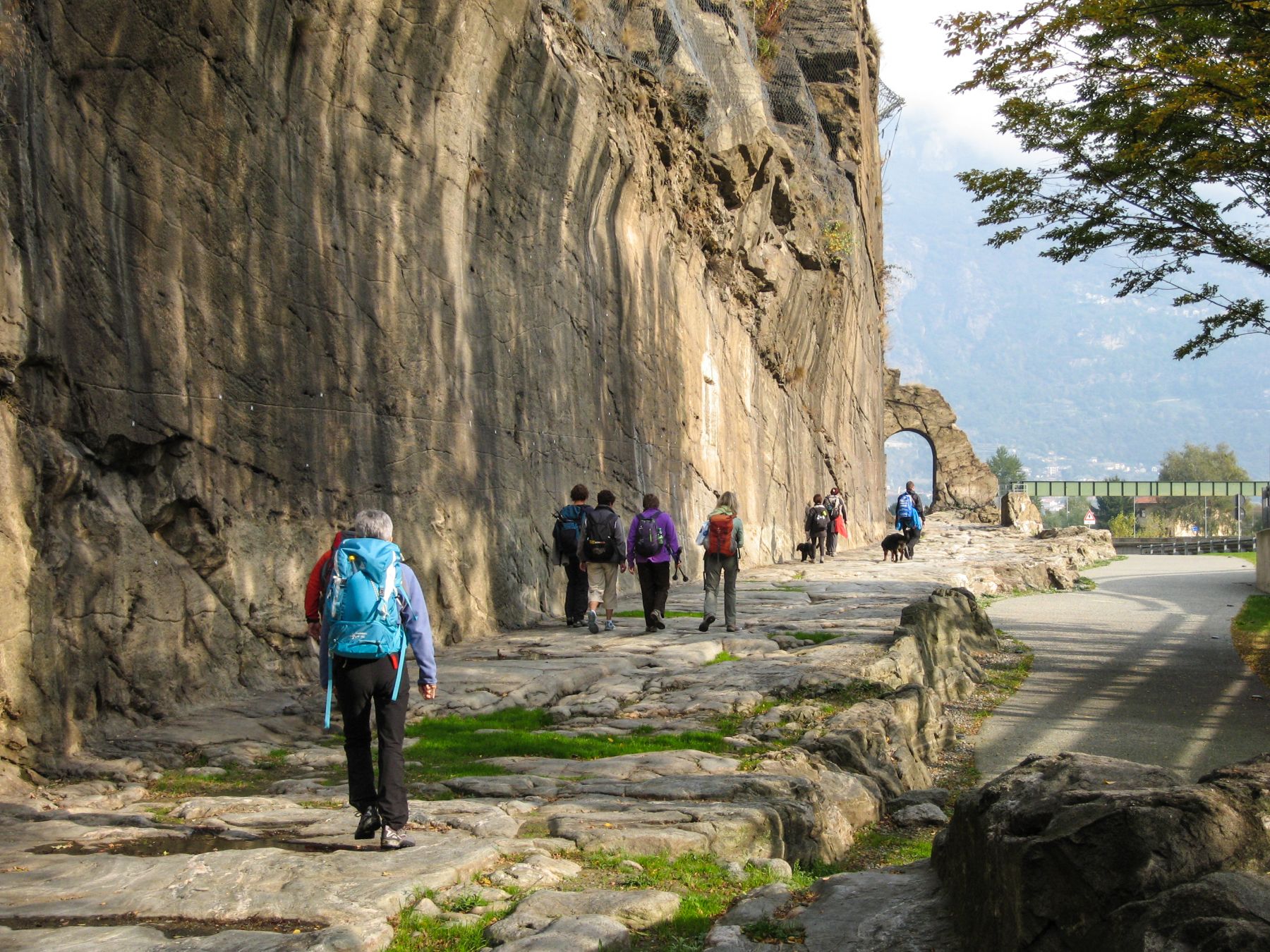 Valle d'Aosta, la strada romana a Donnas. Credits Palmira Orsières