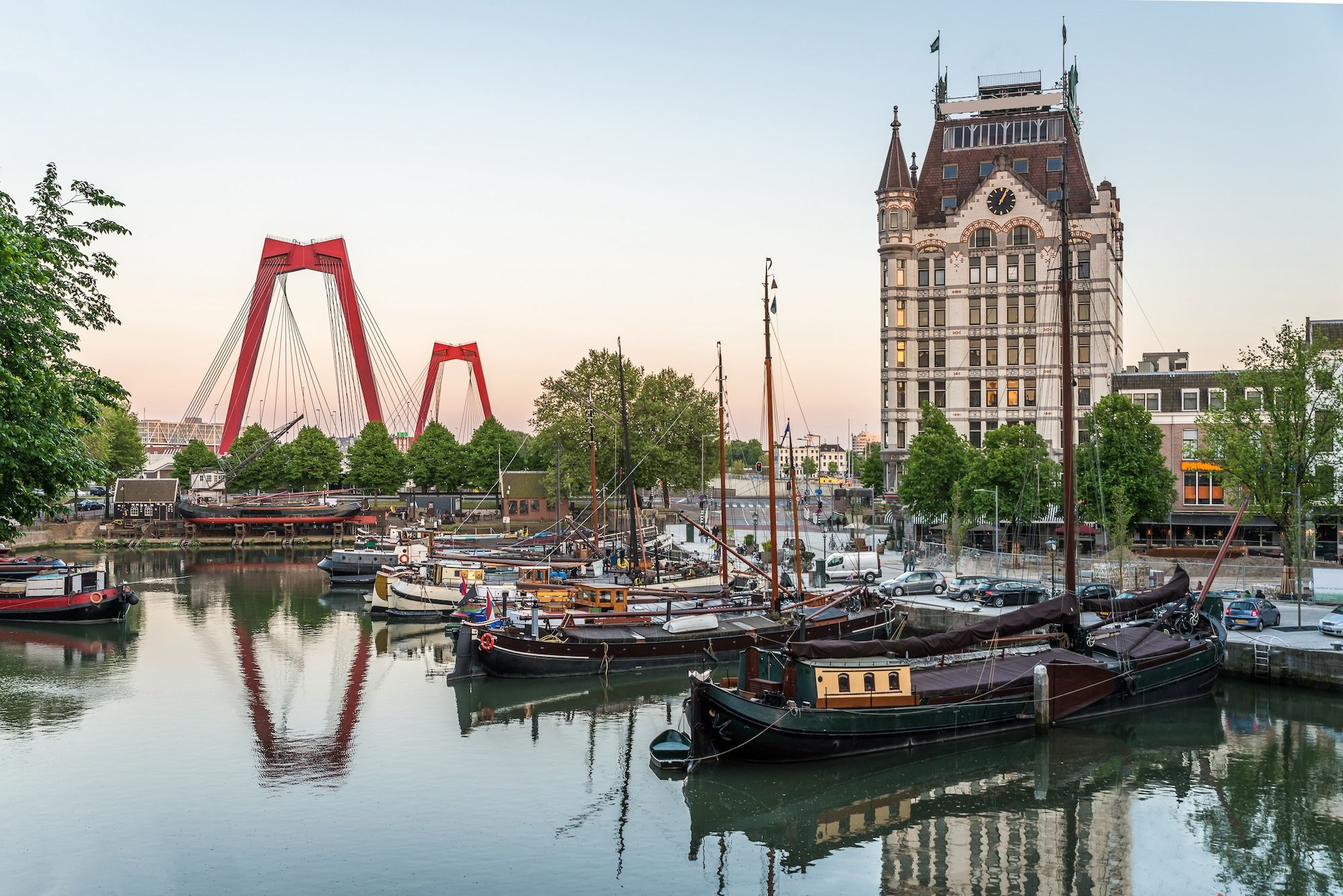 Oude Haven e il ponte Willemsbrug ©gnoparus/Shutterstock