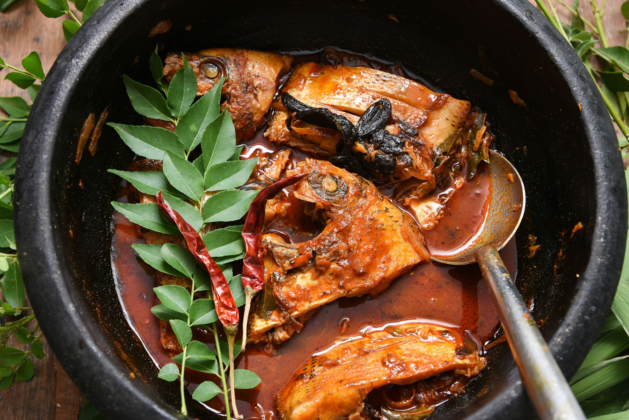 Se non vi fate intimorire dal piccante potrete provare il vero sapore dei curry speziato dello Sri Lanka ©Santhosh Varghese/Shutterstock