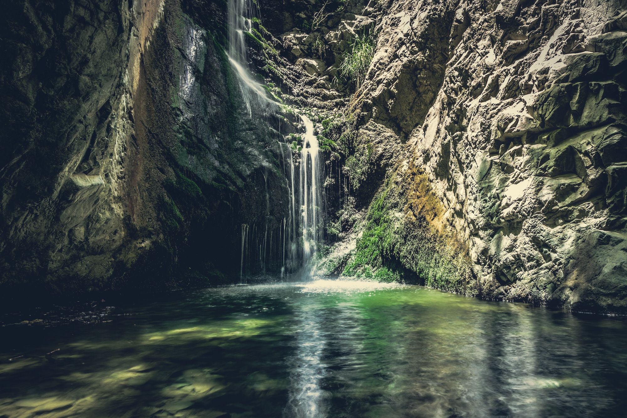 Una cascata nel Parco del Troodos © NotarYES/Shutterstock
