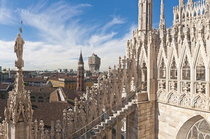 Vista dal Duomo di Milano. Foto di FotoVoyager/E+/Getty Images