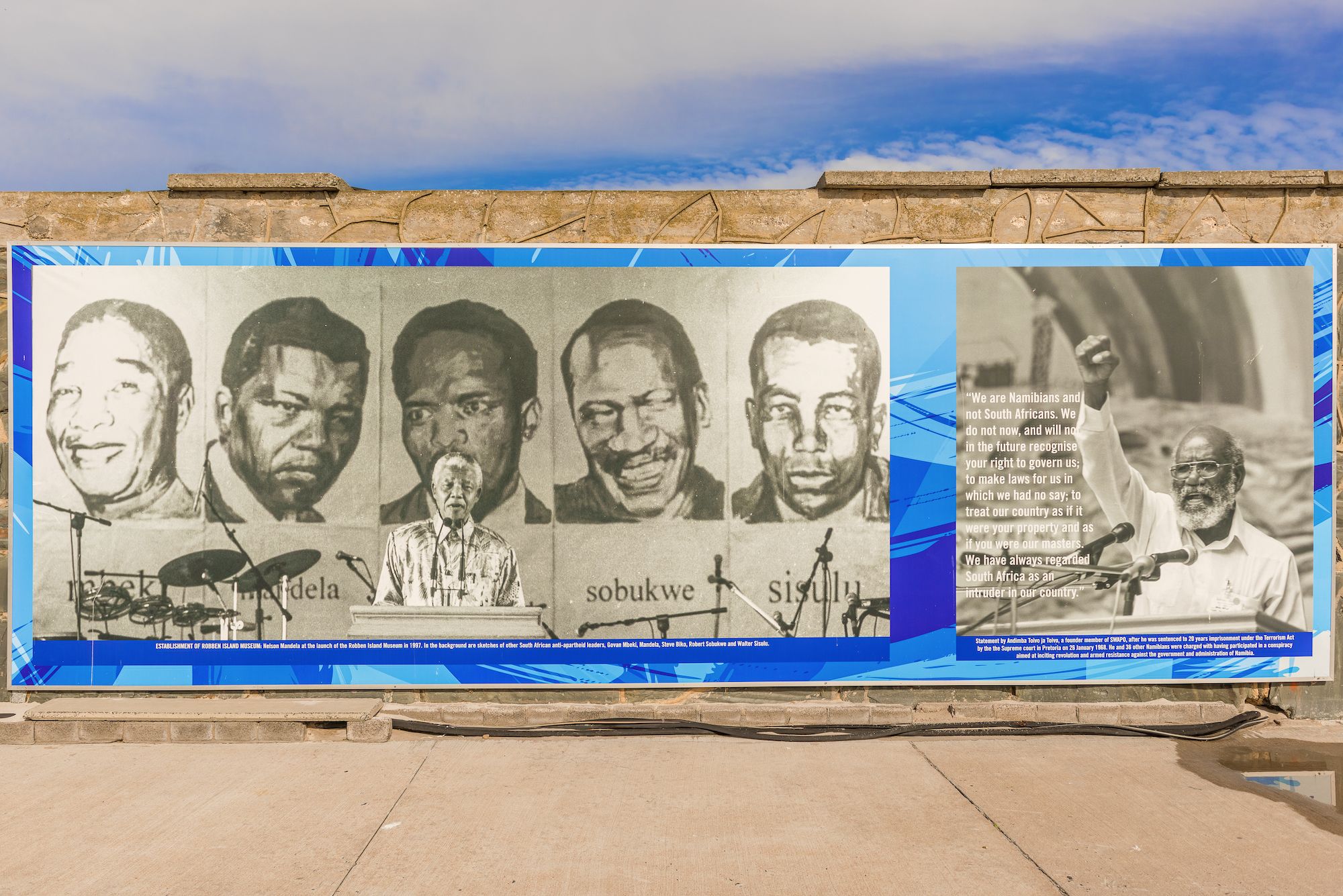 Poster sui muri della prigione di Robben Island ©Marek Poplawski/Shutterstock