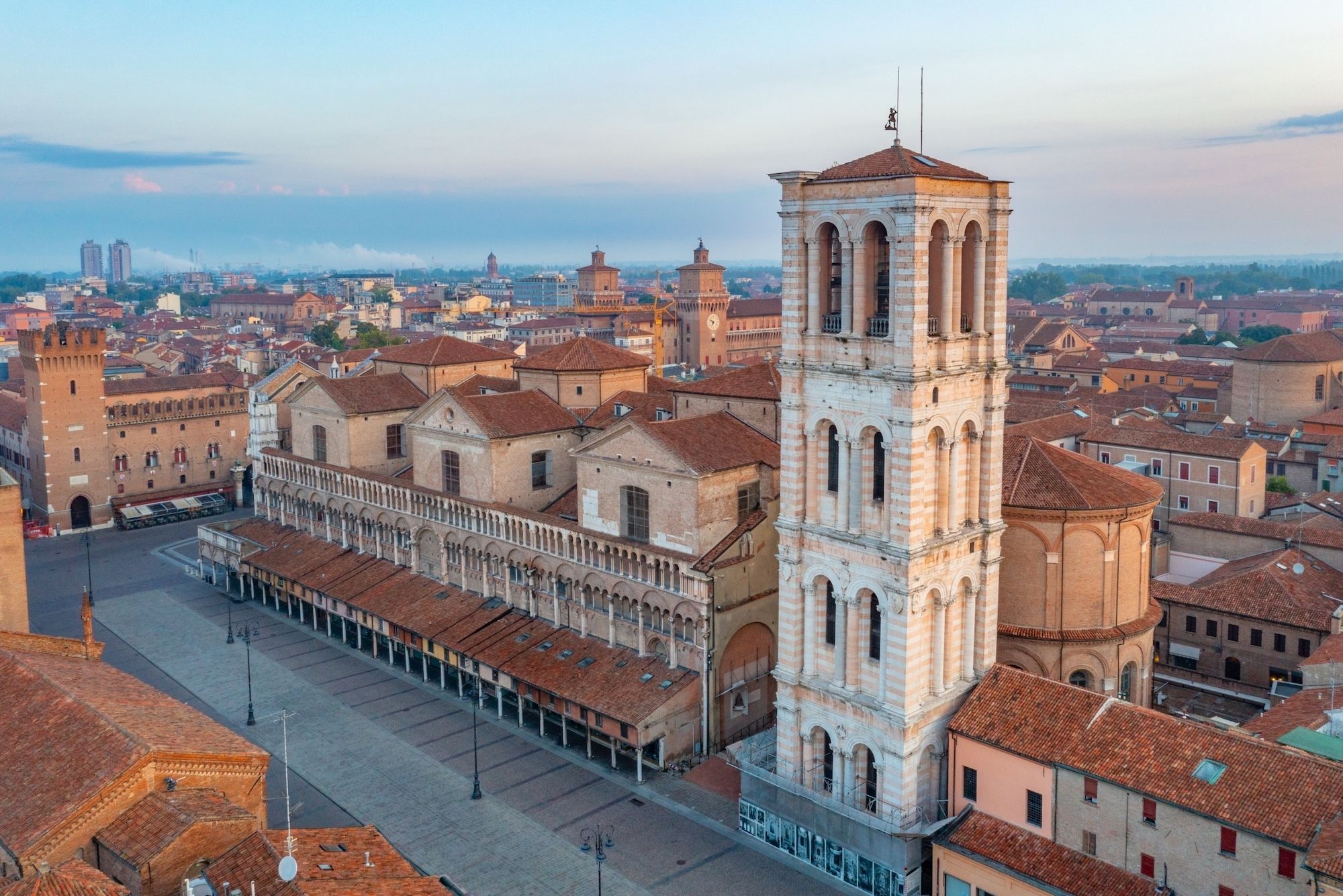 L’alba su Ferrara ©trabantos/Shutterstock